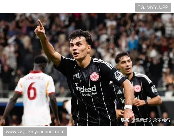 法兰克福边卫布朗的转会风波持续发酵，豪门争夺进入高潮，法兰克福前锋